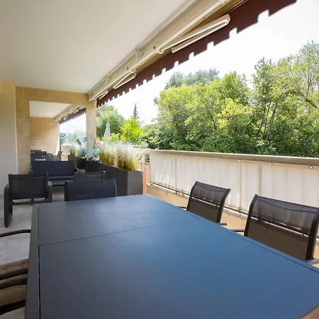 We ! Exceptional 4 Center Swimming Pool アパート *