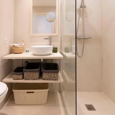 We ! Exceptional 4 Center Swimming Pool *